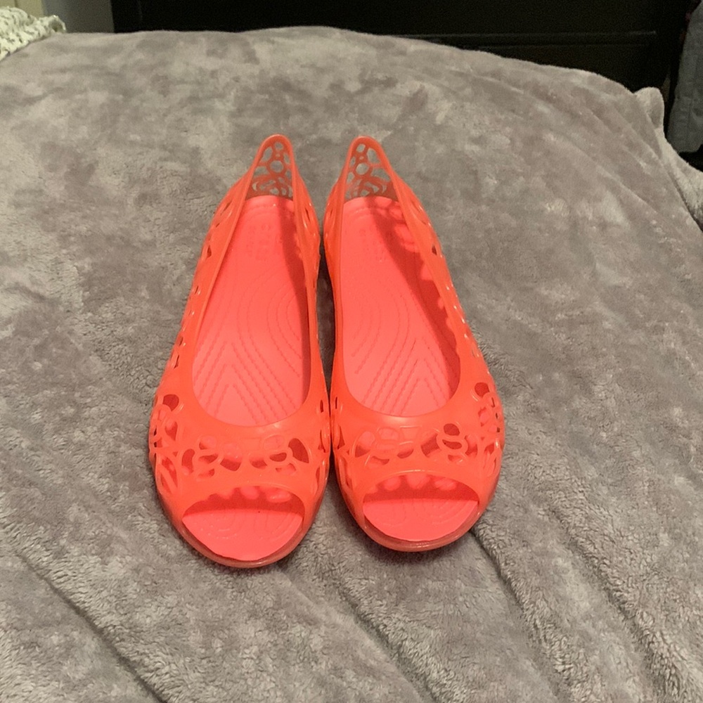 Crocs flats/pink jellies